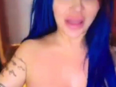 Webcam Teen Shaking Her Ass
