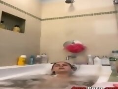 Naked Teen In Bath On Periscope