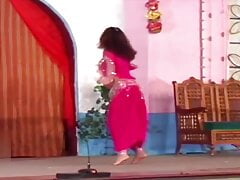 Nida Chaudhary stage dance kacha mera kotha